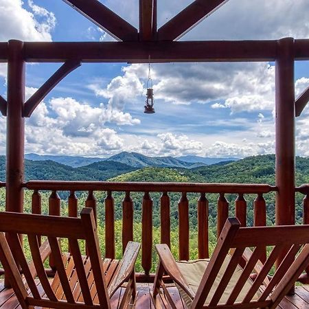 Вилла Endless View- Amazing Panoramic Mountain Views, Pool Access, Free Area Attraction Tickets Севьервилл Экстерьер фото