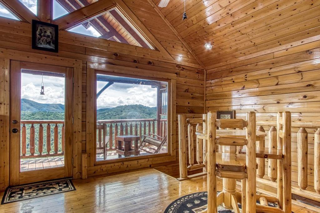 Вилла Endless View- Amazing Panoramic Mountain Views, Pool Access, Free Area Attraction Tickets Севьервилл Экстерьер фото