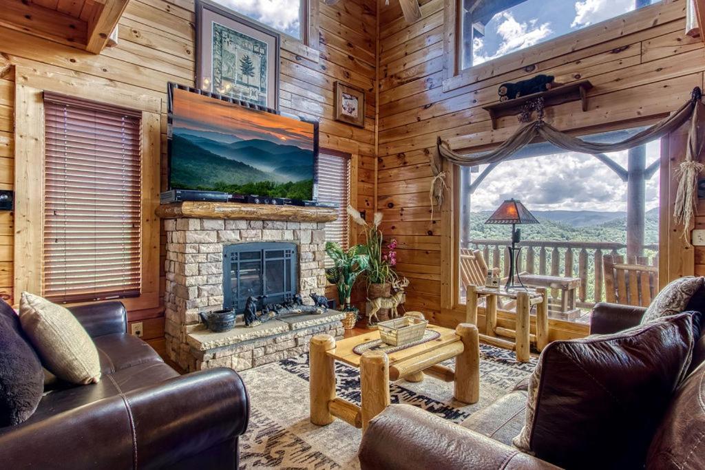 Вилла Endless View- Amazing Panoramic Mountain Views, Pool Access, Free Area Attraction Tickets Севьервилл Экстерьер фото